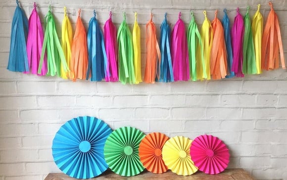 Basic Kit Varal de Franjas e Fioratas Party Trolls