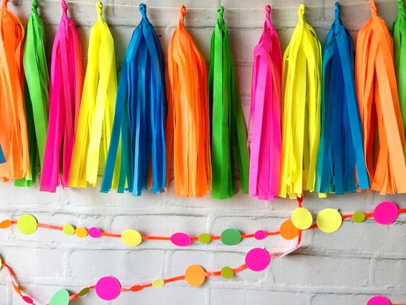 Varal de Franjas Tassel Neon Party - Imagem 2